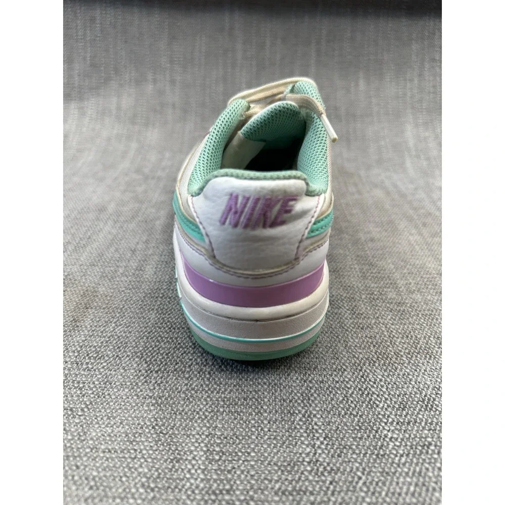 Nike Gamma Force FN7109-100 Womens 7.5 Athletic Shoes White Emerald Rise Sneaker